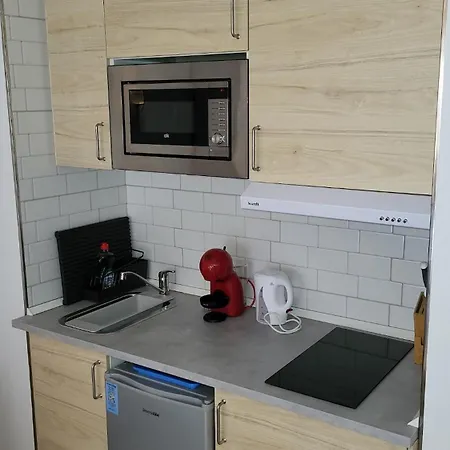 Estudio Junto Playa Poniente Con Piscina Appartamento *