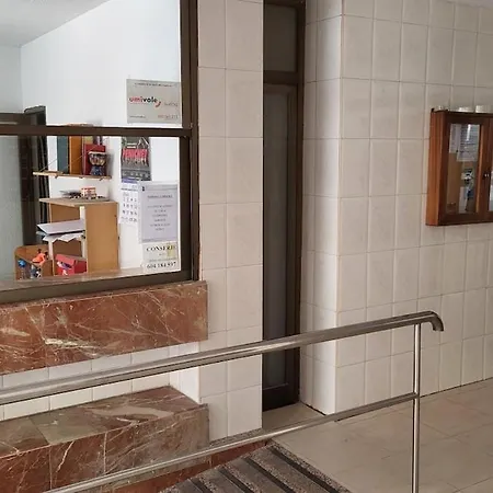 Estudio Junto Playa Poniente Con Piscina